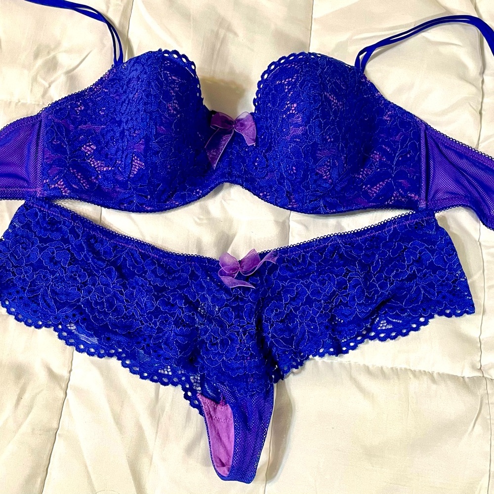 Purple lace padded bra with matching lace thong